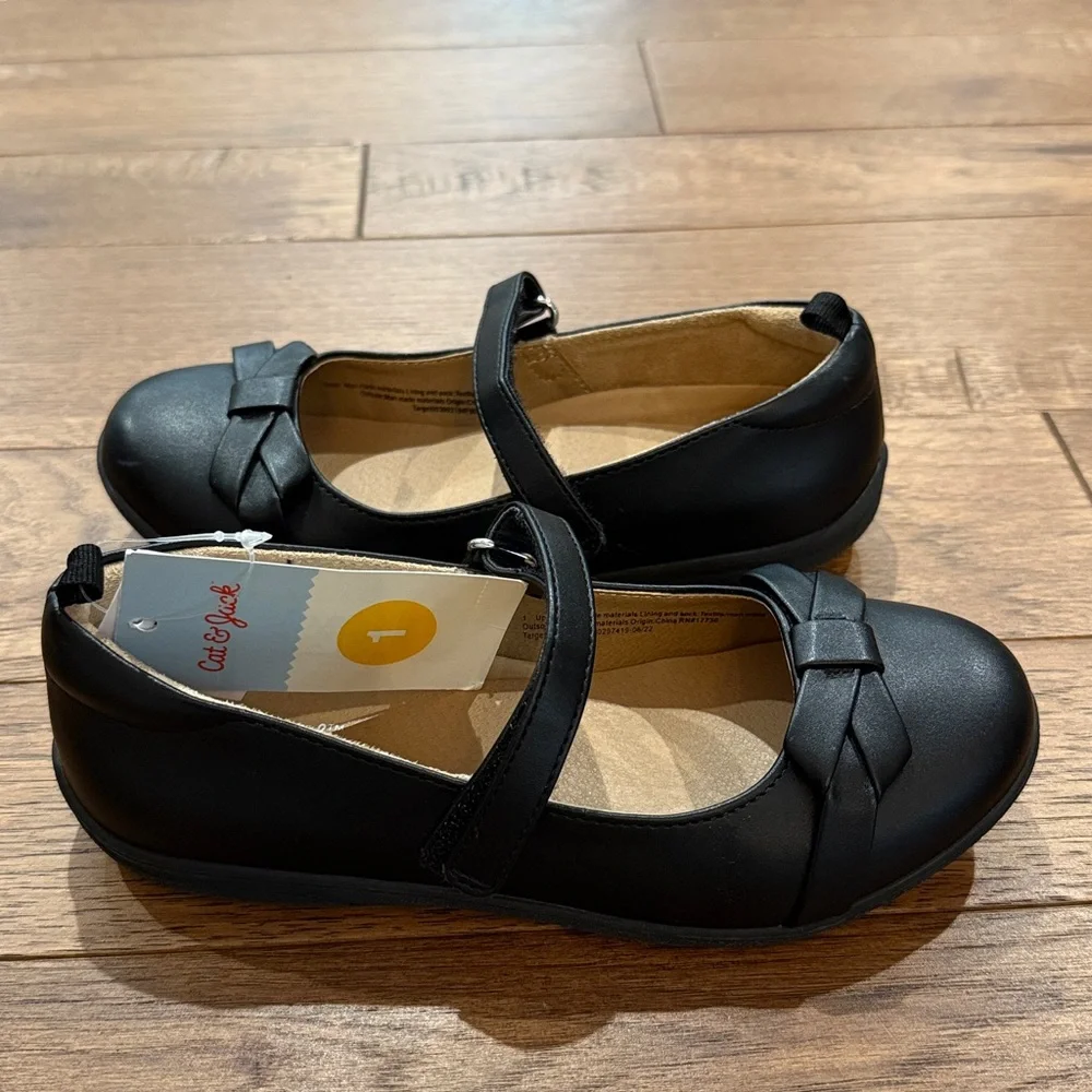 Cat & Jack Girls Black Ballet Flats - NWT - Size 1 - Grow With You
